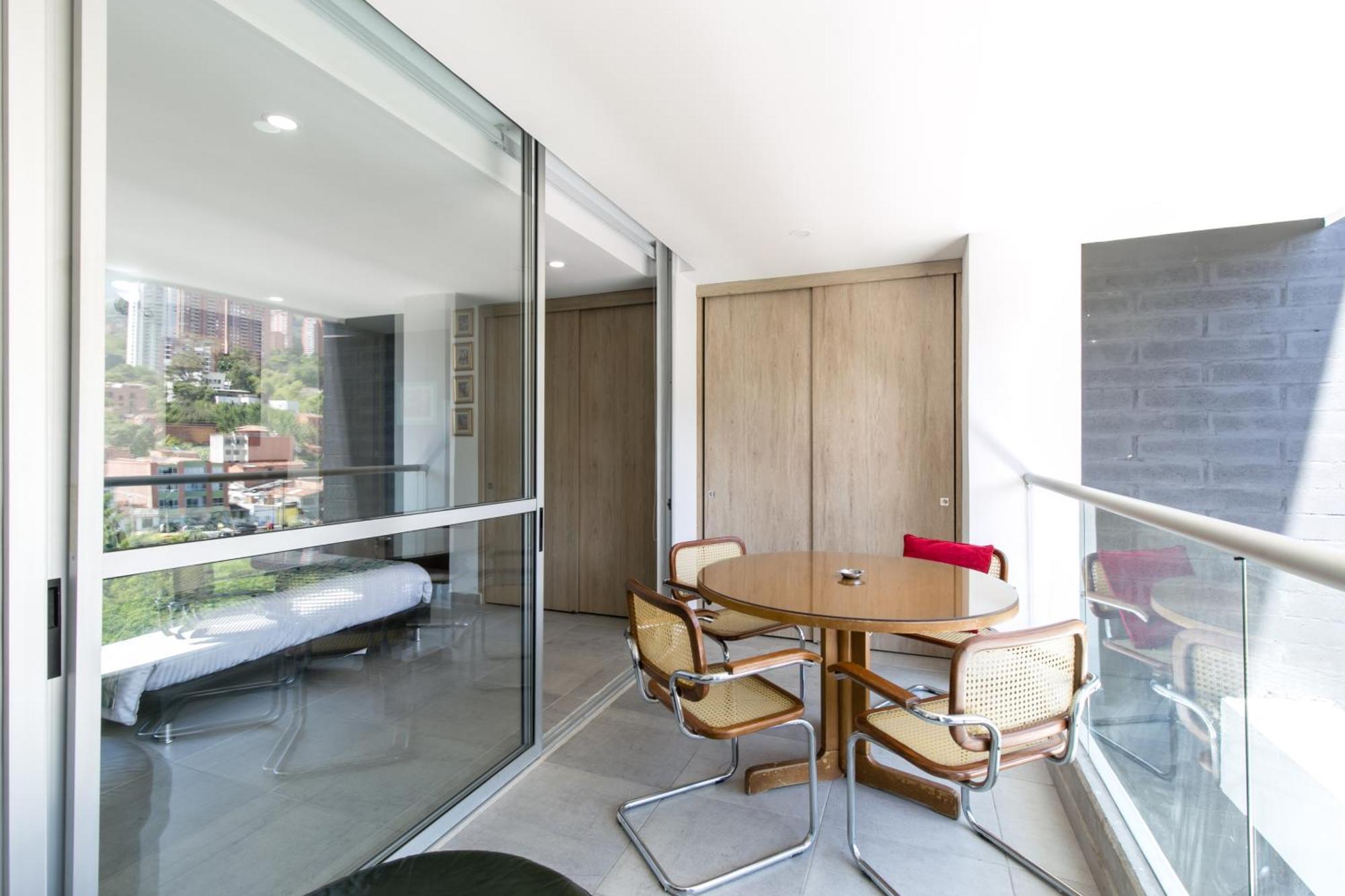 Apartamentos Borbon Suites Medellin Exterior photo