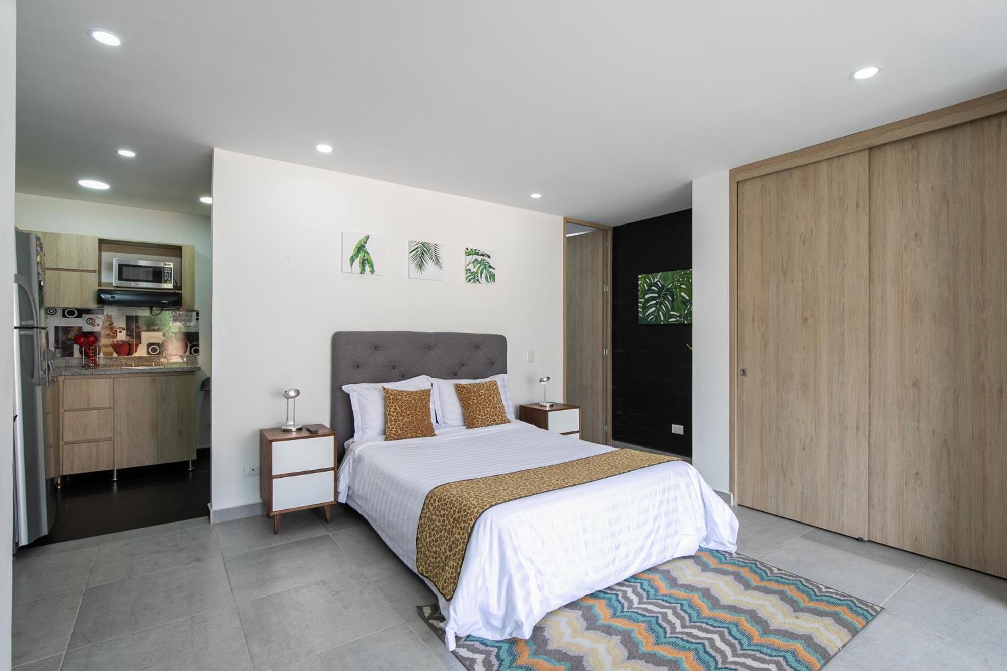 Apartamentos Borbon Suites Medellin Exterior photo