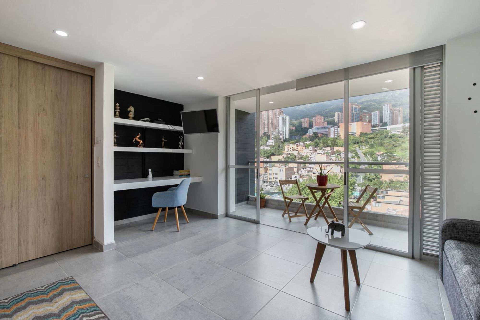 Apartamentos Borbon Suites Medellin Exterior photo