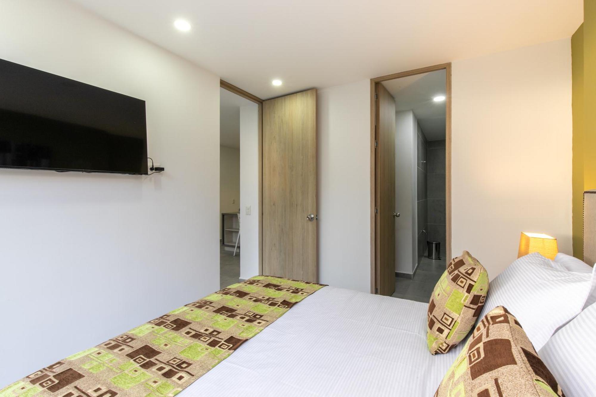 Apartamentos Borbon Suites Medellin Exterior photo